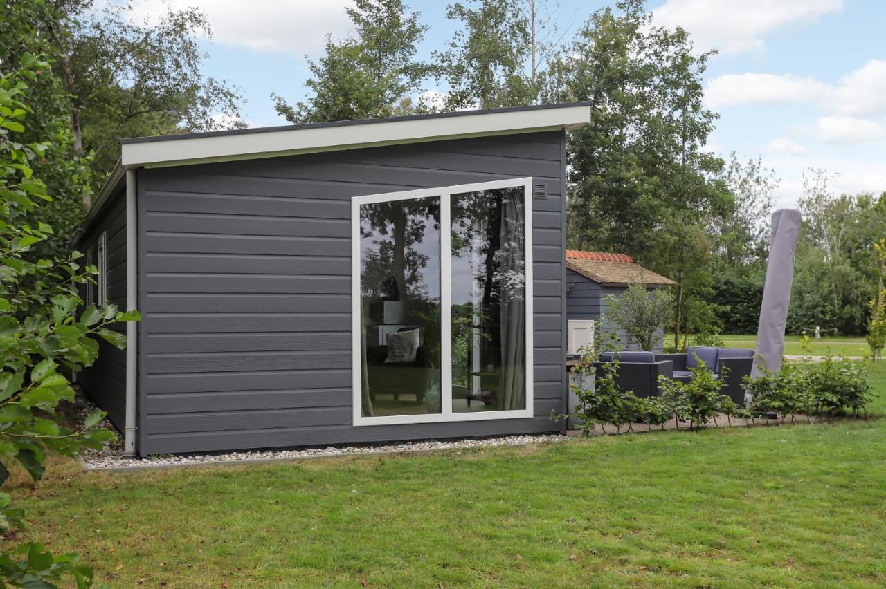 Landelijk Chalet 87 Oosterwolde  Bagian luar foto