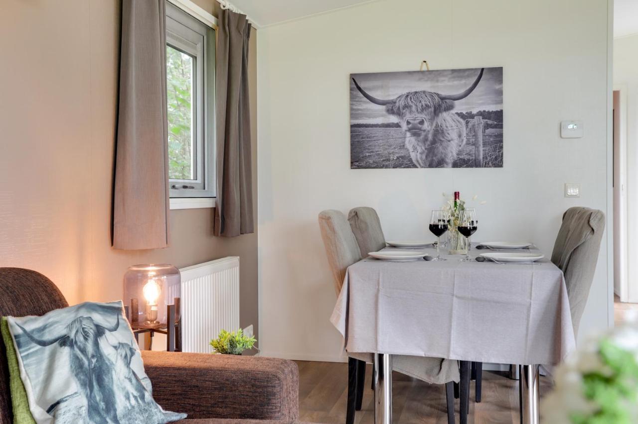 Landelijk Chalet 87 Oosterwolde  Bagian luar foto